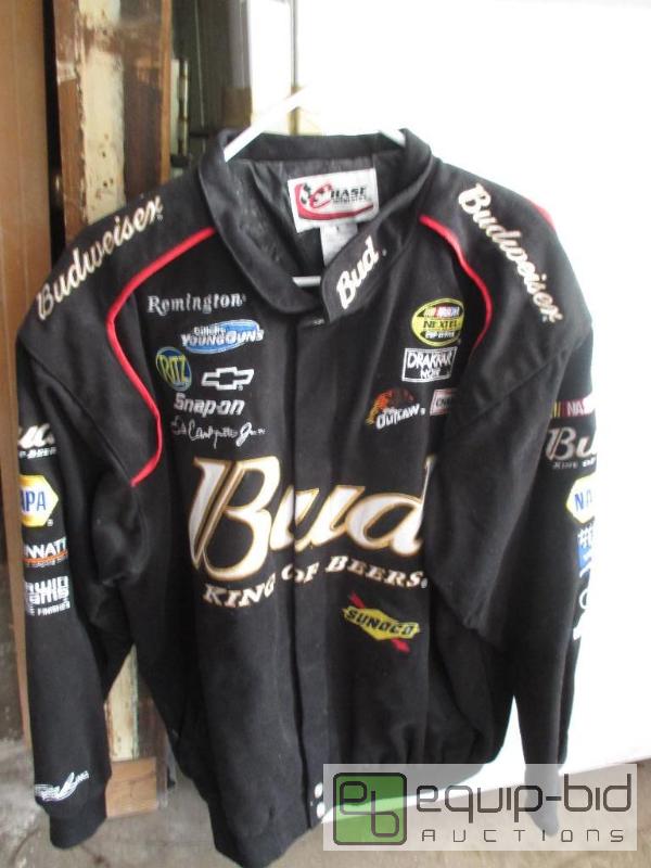 lot 4 image: Nascar Jacket