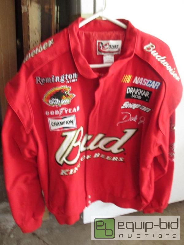 lot 5 image: Nascar Jacket