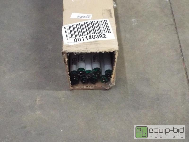 lot 1060 image: Light Bulb Lot   Brand Phillips  Bulb SIze ...