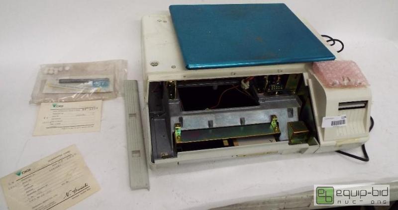 lot 1124B image: DIGI Postal Scale    Model DP-2000  Serial # ...