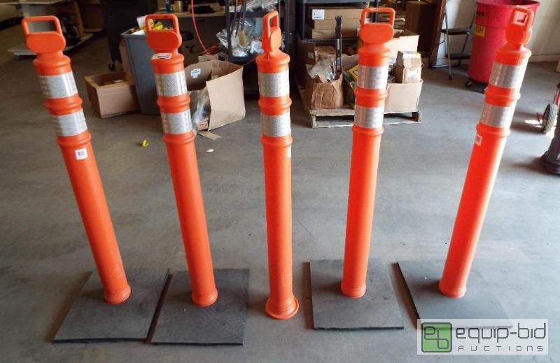 lot 1140 image: Reflector Poles&nbsp   Qty 5  See Pictures f...