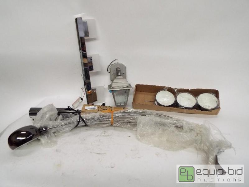 lot 1207 image: Lighting Lot&nbsp   Qty 1 Porch Light Fixtur...