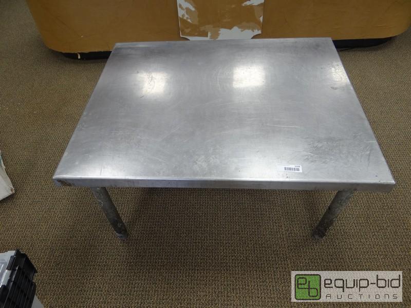 lot 1105 image: Stainless Steel Equipment Stand  36x30x17  Mi...