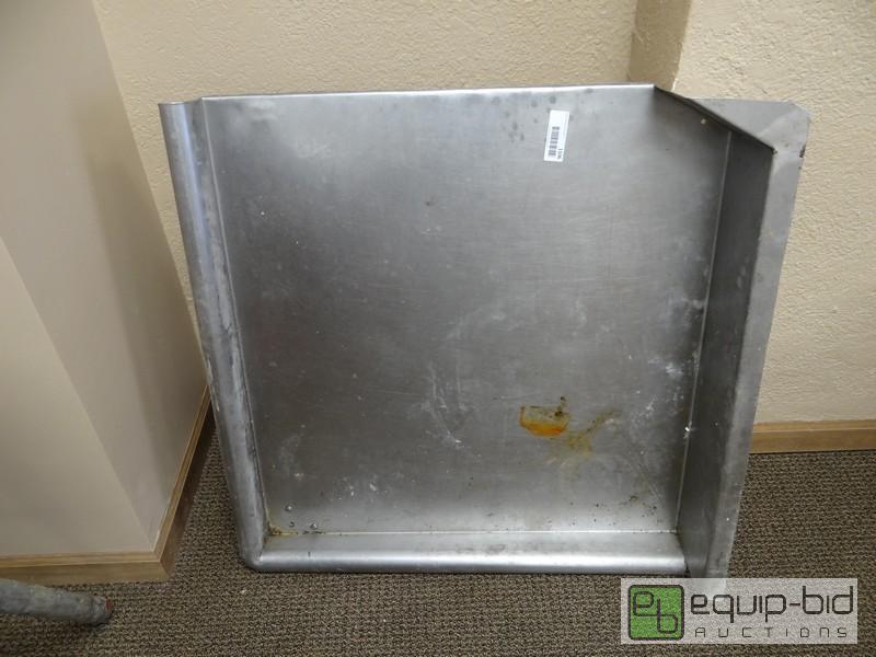 lot 1106 image: Stainless Steel Right Side Dishwasher Clean T...