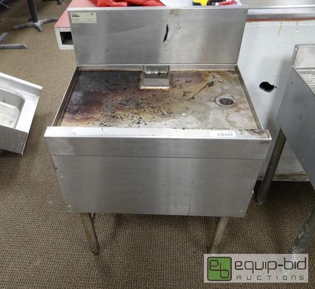 lot 1113 image: Glass Tender 19x24 Bar Drain Table  37Inches ...