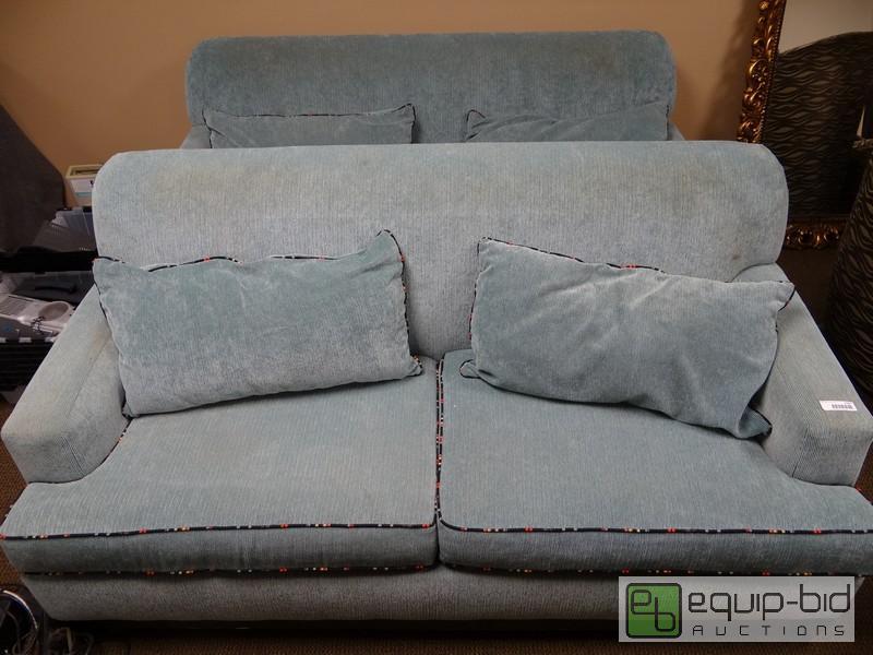 lot 1157 image: 72 Inch Long Turquoise Hide A Bed Couch with ...