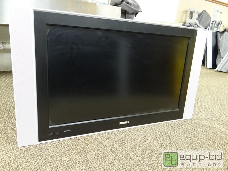 lot 1175 image: Philips 37Inch Flat Screen LCD TV  120v  Has ...