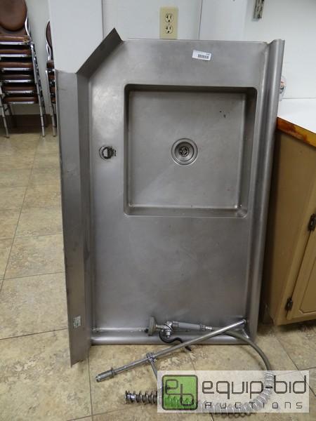 lot 1187 image: SaniSafe 48x30 Left Side Dirty Dishwasher Tab...