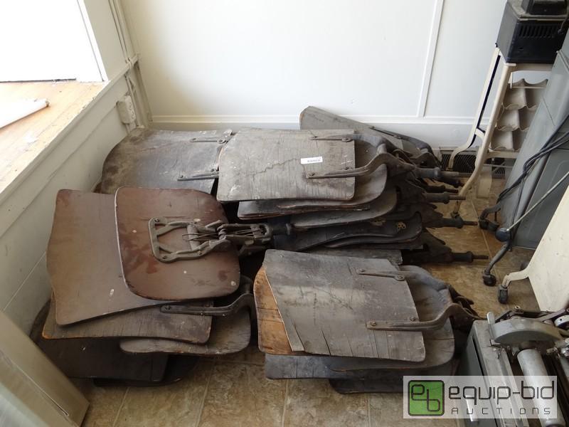 lot 1218 image: (17) Antique Theater Seats...