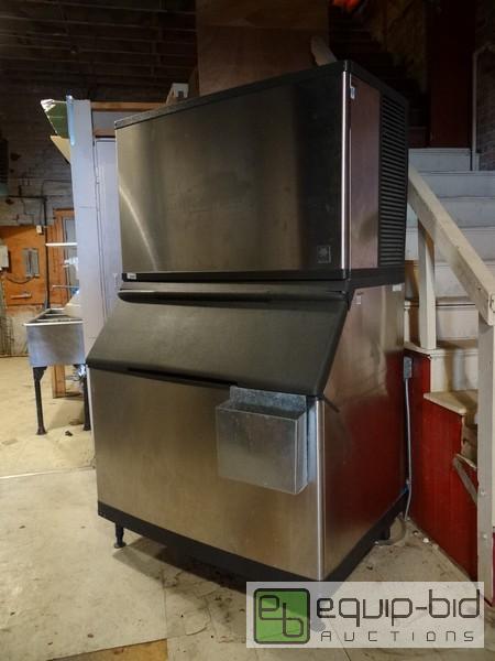 lot 1228 image: Manitowoc Ice Machine QY1305W 220v 1Ph...