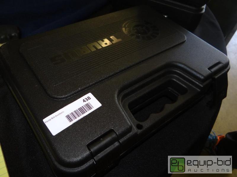 lot 438 image: New in box Taurus PT845&nbsphand gun.  .45 A...