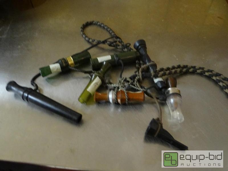lot 461 image: Lot of 8 water fowl call.  Various styles and...
