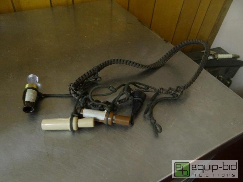 lot 462 image: Lot of 4 water fowl calls.  Various styles an...
