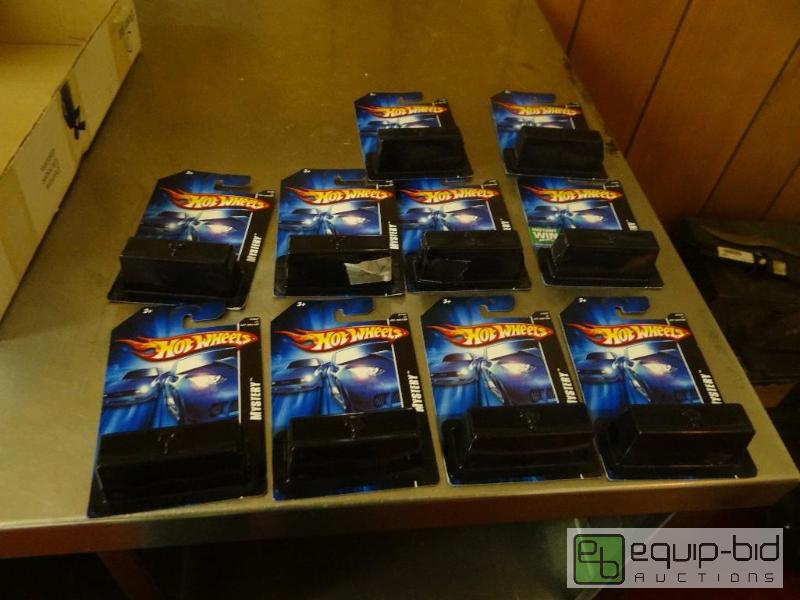 lot 464 image: Lot of 10 Hot&nbspWheels&nbspmystery cars. ...