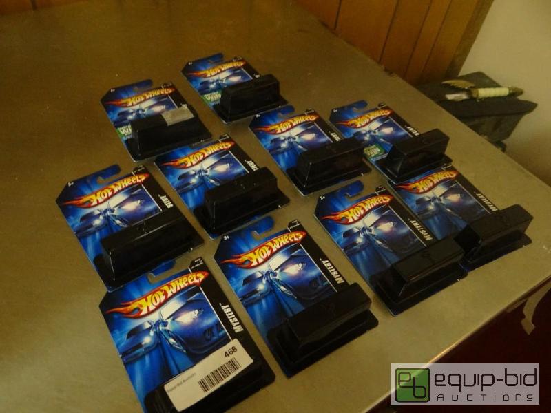lot 468 image: Lot of 10 Hot Wheels mystery cars. In package...