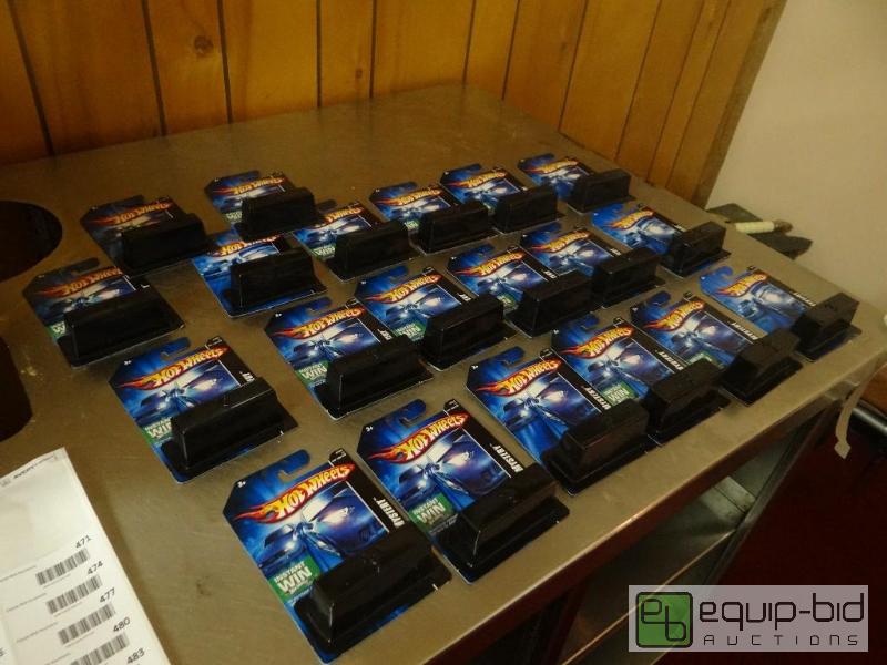 lot 469 image: Lot of 20 Hot Wheels mystery cars. In package...