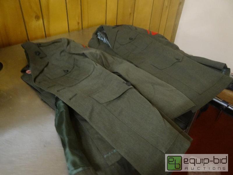 lot 499 image: Large lot of US Marine uniform shirts, jacket...