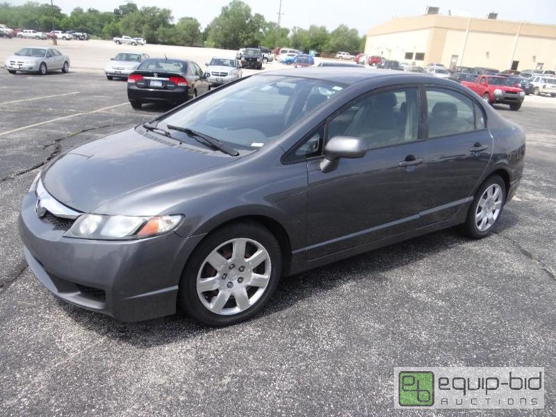 lot 529 image: 2009 Honda Civic LX. 138,658 miles. Year 200...