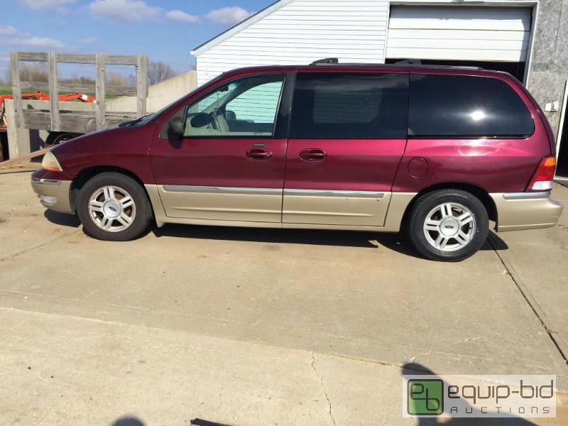 lot 12 image: 2001 Ford Windstar SEL