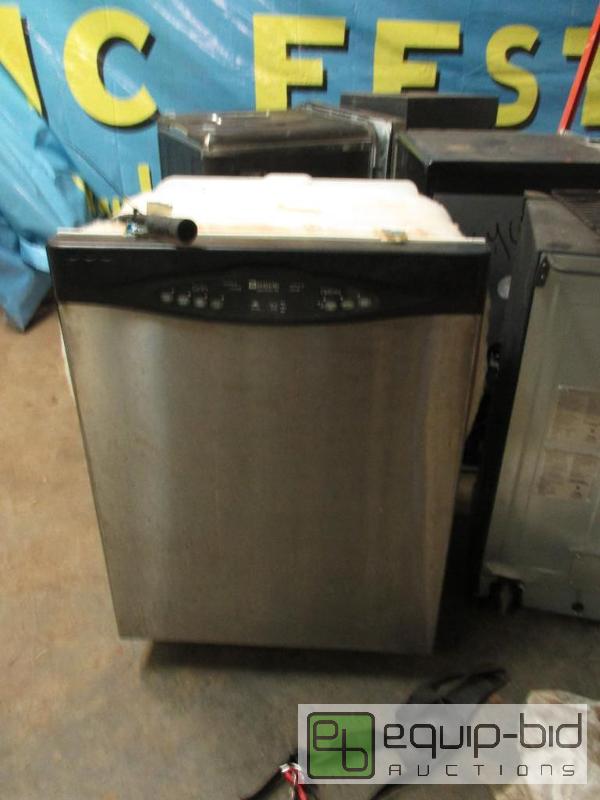 lot 23 image: Stainless Steel Dishwasher