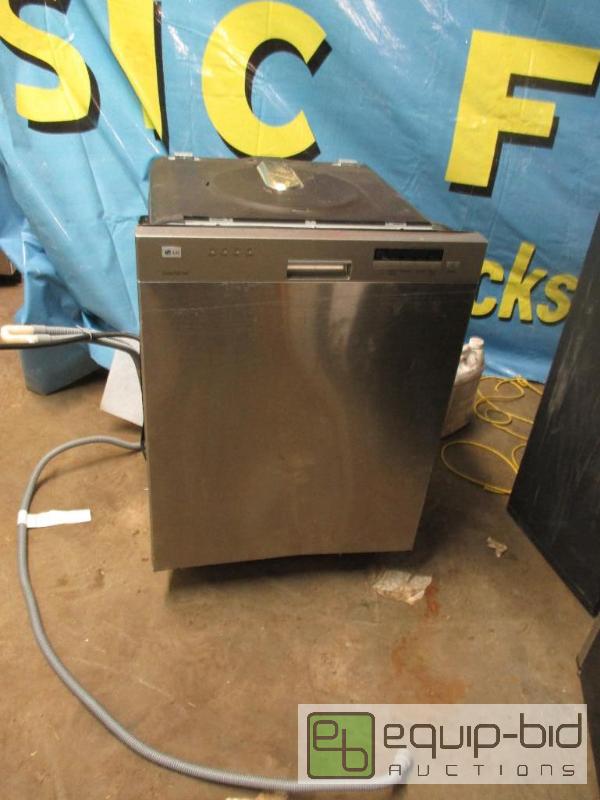 lot 24 image: Stainless Steel Dishwasher