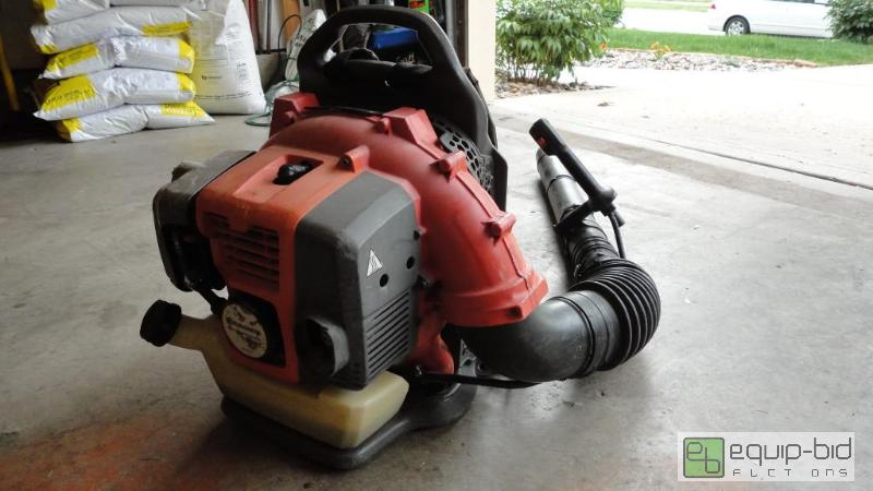 lot 31 image: Backpack Blower