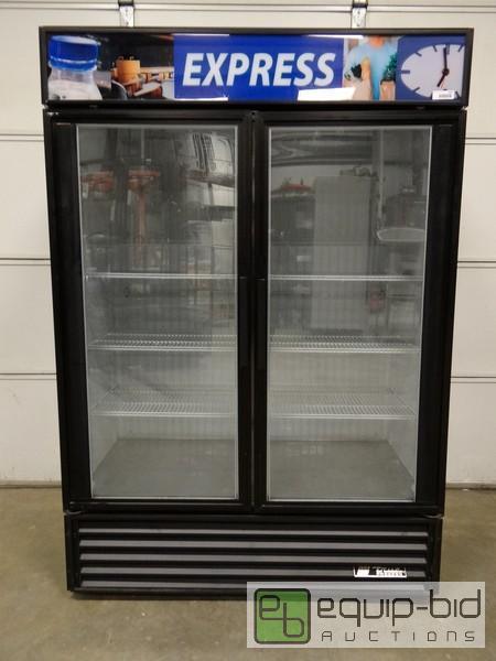 lot 1045 image: True Two Door Display Freezer ModelGDM-49F 1...