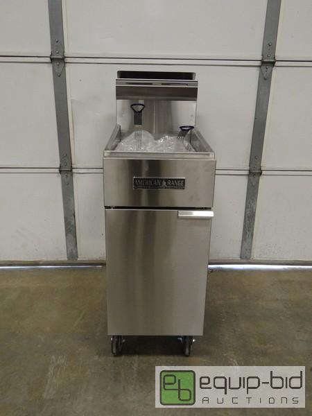 lot 1057 image: Brand New American Range 45lb Fryer on Caster...