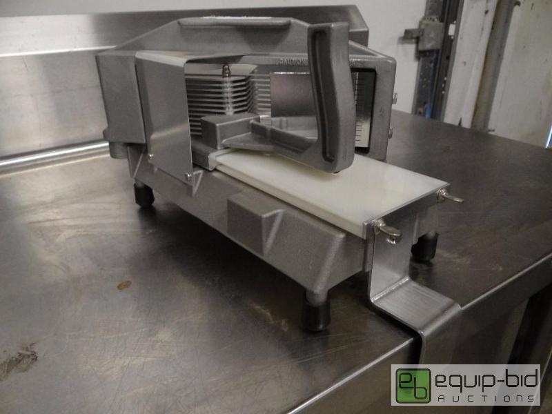 lot 1105 image: New 316 Tomato Slicer...