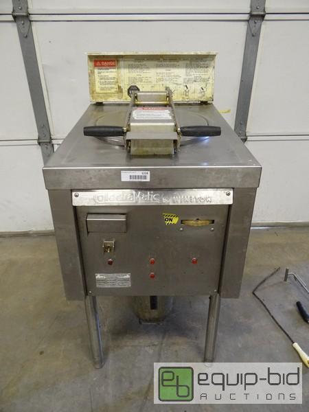 lot 1218 image: CollectraMatic by Winstor Pressure Fryer Mode...