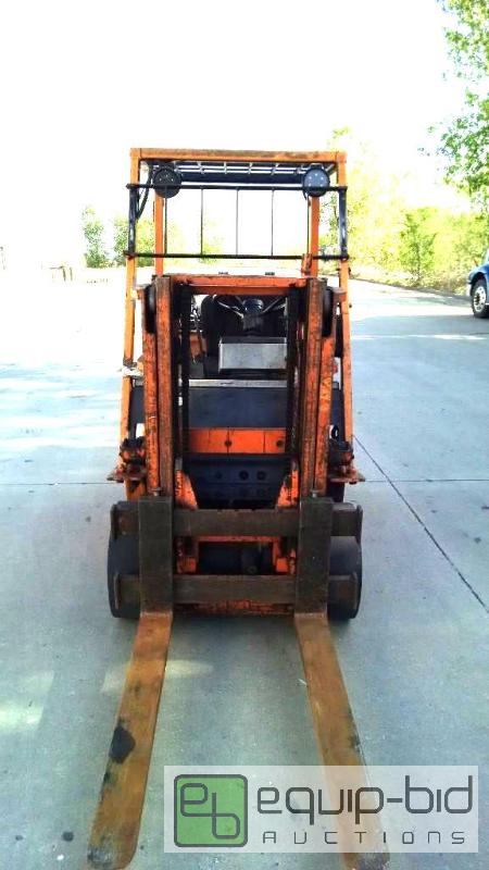 Toyota forklift. Model 5FGC25. Approx weight | TAP Enterprises