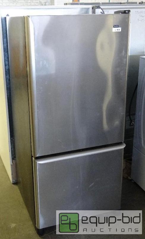 lot 70 image: Kenmore FridgeFreezer Combo