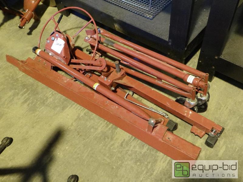 lot 1244 image: Adjustable Drywall Hoist