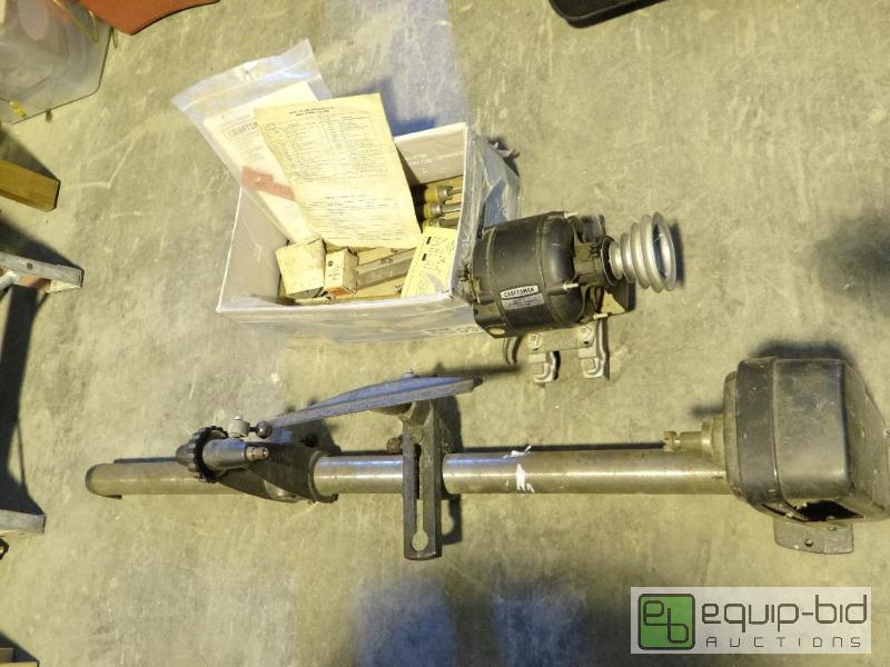 lot 1262 image: Vintage Craftsman Belt Driven Wood Lathe