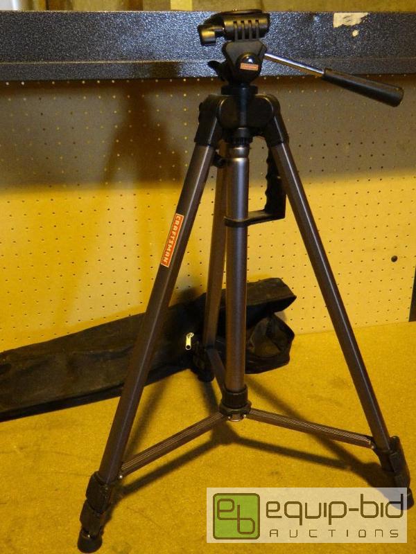 lot 1291 image: Craftsman Tripod