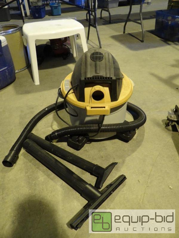 lot 1315 image: Rigid Six Gal Canister Vac