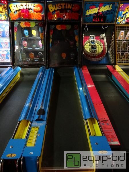 lot 519 image: Bustin Balloons By Bay Tek Skee Ball Machine...