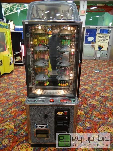 lot 522 image: Sports Arena Prize Game By SAMMY  120v  Worki...