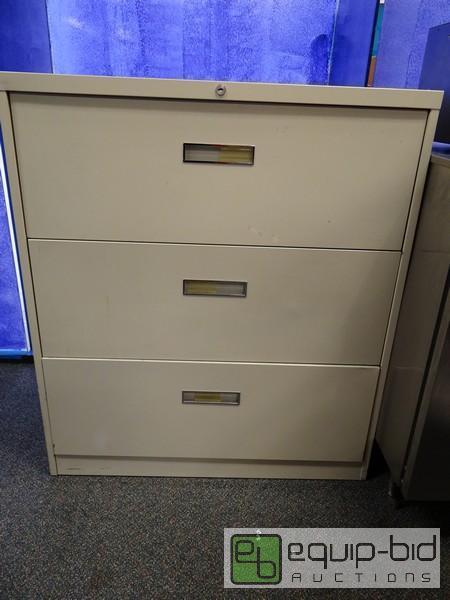 lot 524 image: 4 Drawer Lateral File Cabinet...