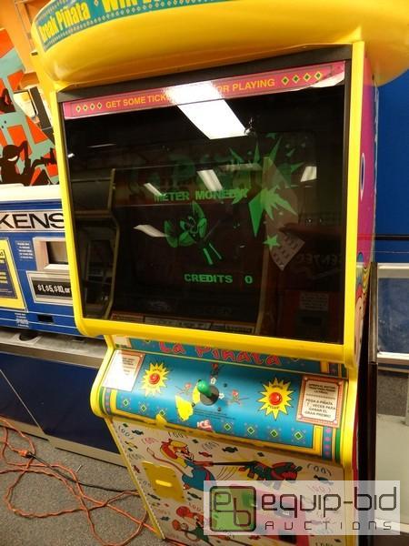 lot 551 image: Piata Breaking Game  Made By ICE  Model LP100...