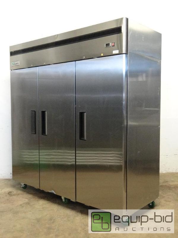 lot 1001 image: Supera (F3R-1) - 78 Solid 3-Door Freezer