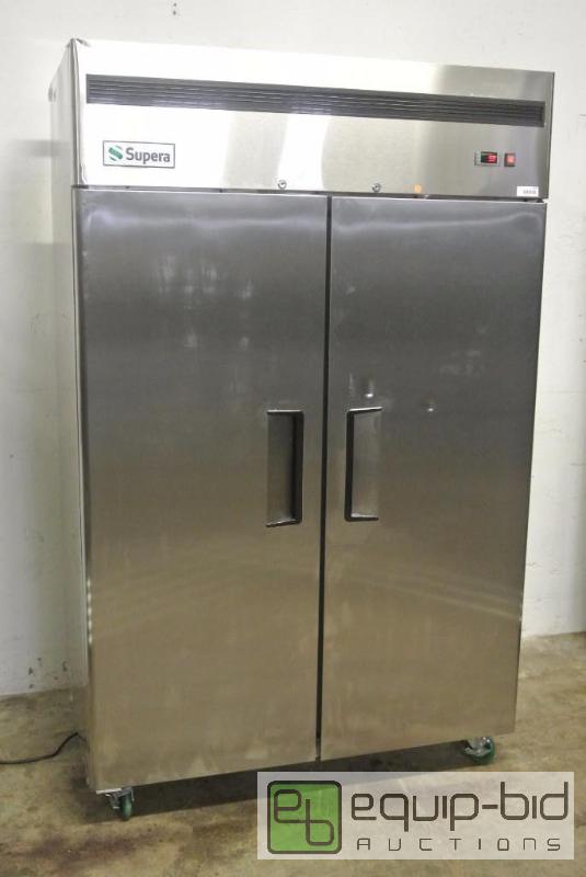 lot 1015 image: Supera (R2R-1) - 52 Solid Door Reach-In Refrigerator