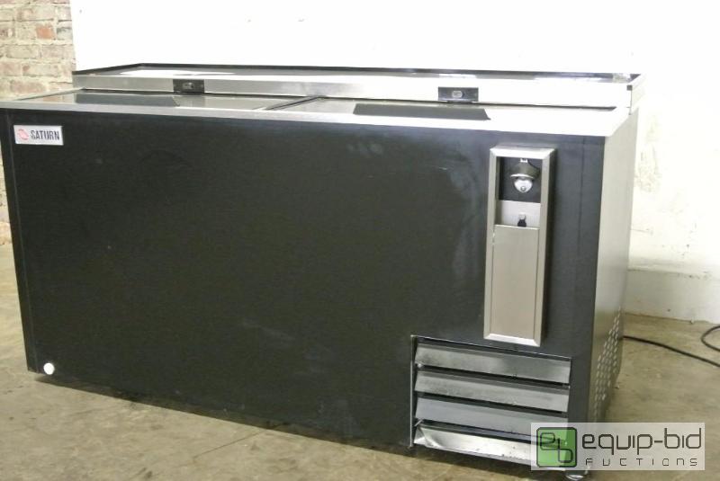 lot 1039 image: Saturn Refrigerated Bottle Box