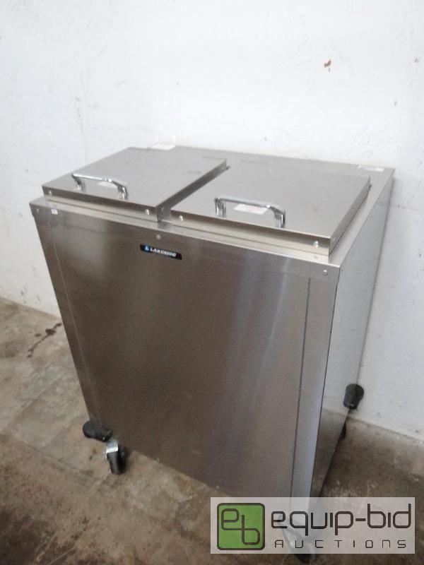 lot 1069 image: Lakeside Double-Stack Electric Plate Warmer on Casters