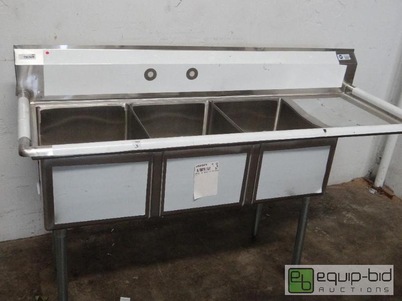 lot 1103 image: Stainless 3 Bay Sink with Single Side Drain Board