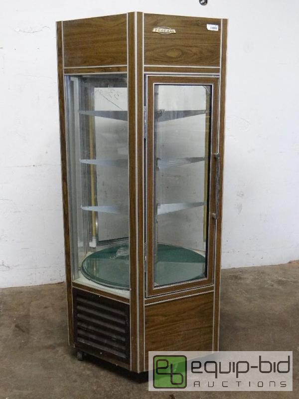 lot 1118 image: Federal Refrigerated Lighted PieCake Display Case