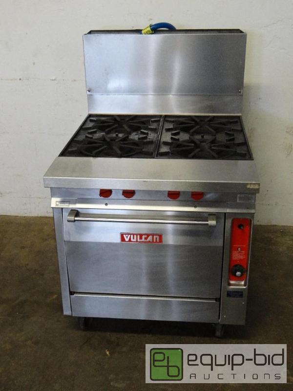 lot 1128 image: Vulcan All Stainless Steel 4 BurnerOven Range