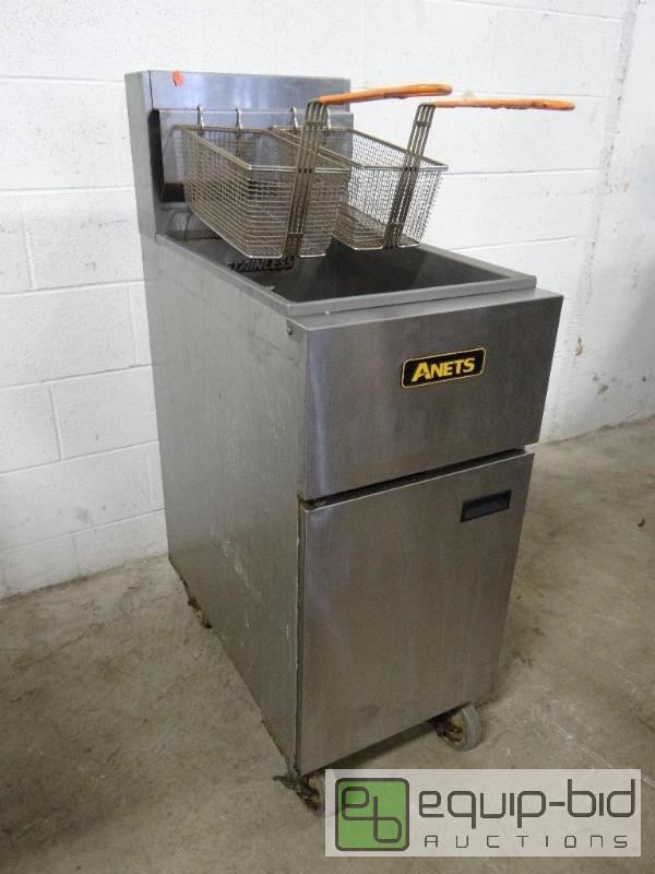 lot 1263 image: Anets Natural Gas 35lb Fryer