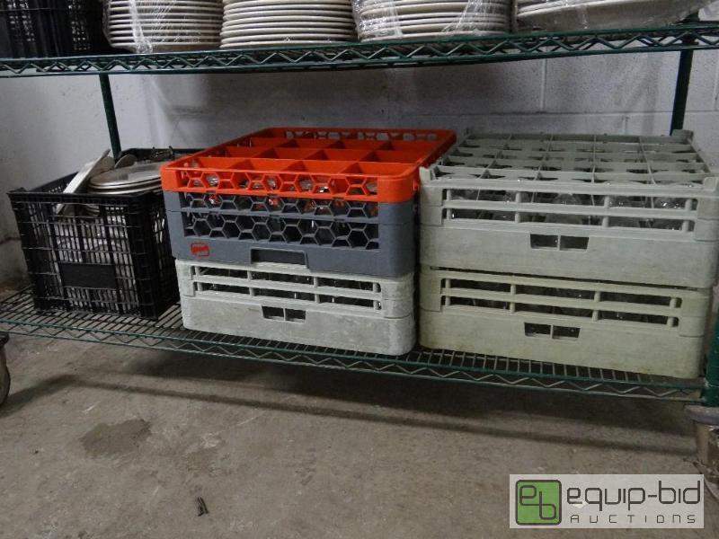 lot 1272 image: Lot of Plates and Vino Glasses