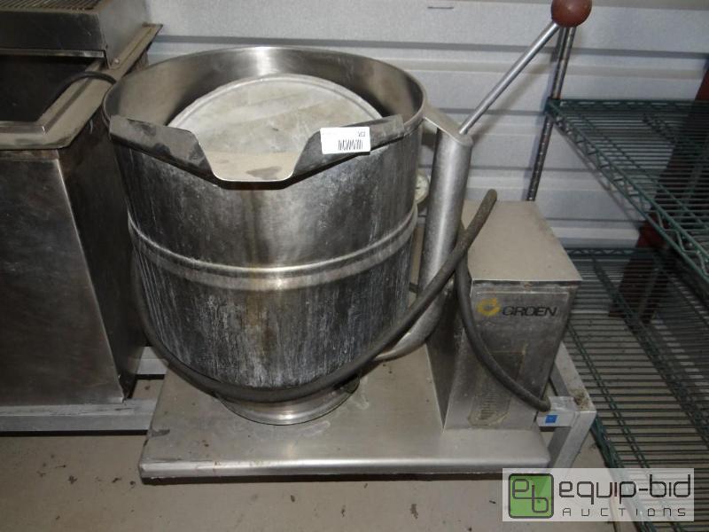 lot 102 image: Groen steam jacket kettle. Electric....